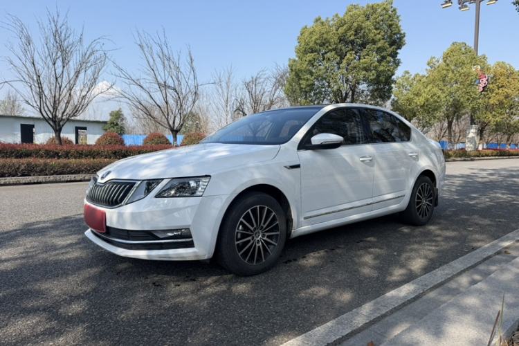 Used Skoda Octavia 2019 1.5L Automatic Luxury Edition