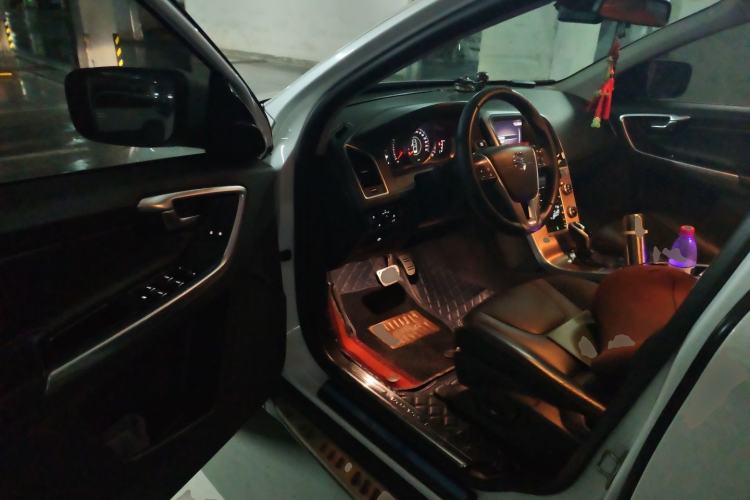 Used Volvo XC60 2017 T5 Smart Upgrade Edition