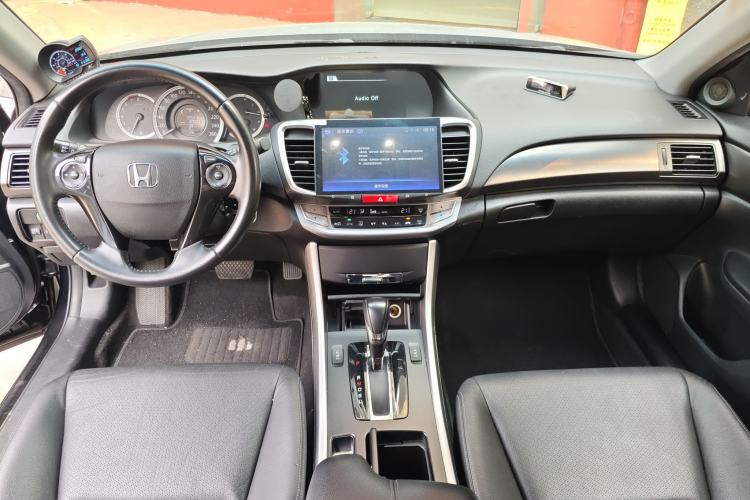 Used Honda Accord 2014 2.0L EX Luxury Edition Center Console