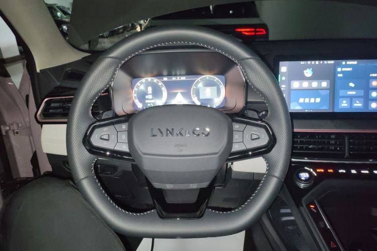 Used Lynk & Co 06 2023 Remix 1.5T Shero
