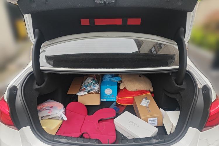 Used BMW 3 Series 2018 320Li Fashion Model Trunk