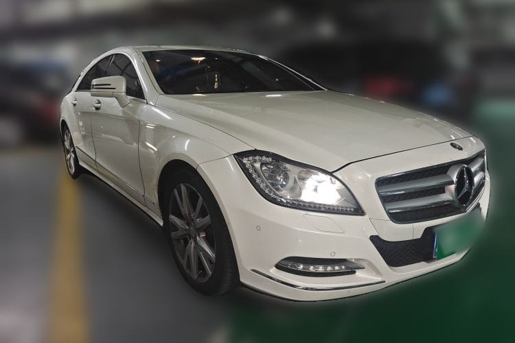 Used Mercedes-Benz CLS 2012 CLS 300 CGI Front Right 45 Deg