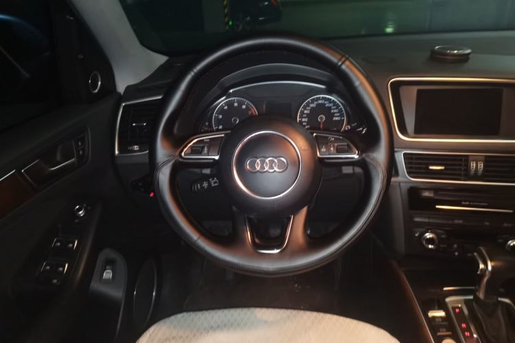 Used Audi Q5 2015 40 TFSI Comfort Model