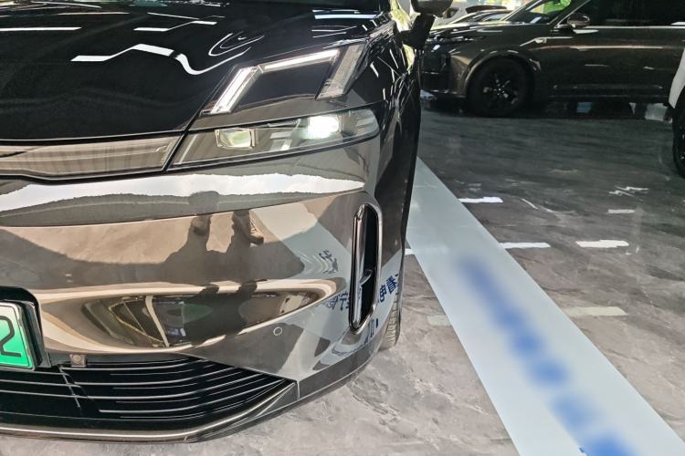 Used Lynk & Co 08 EM-P 2023 220km All-Wheel-Drive Performance Halo Left Front Headlight