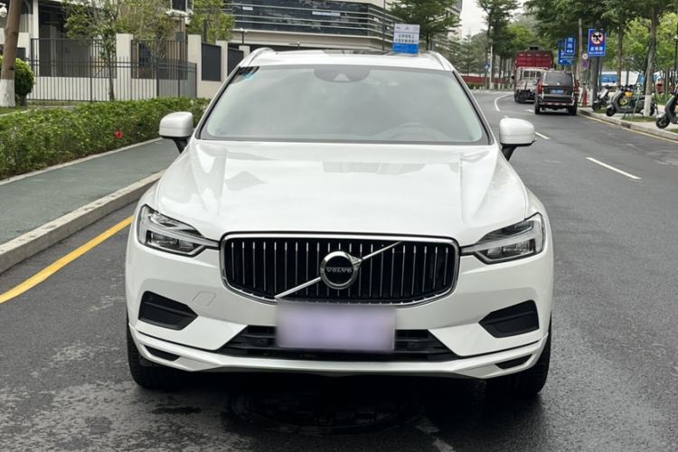 Used Volvo XC60 2019 T5 4x4 Smart Edition China VI Standard Exterior 3
