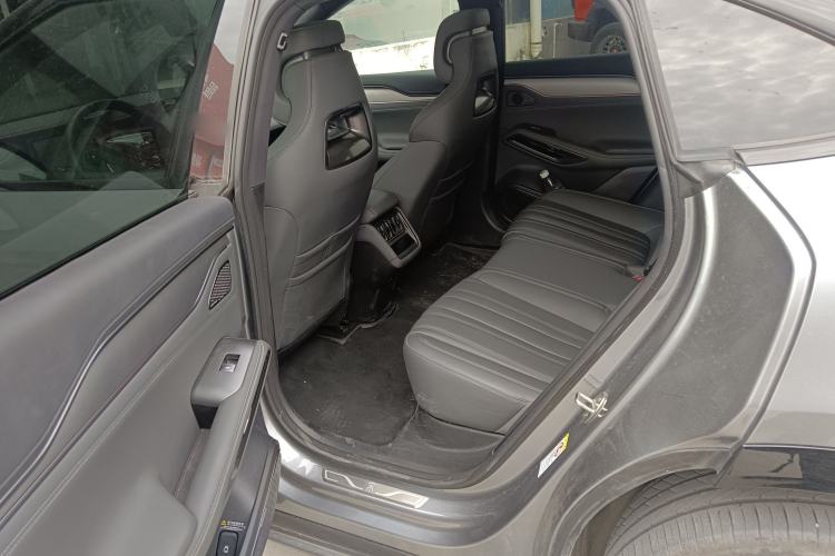 Used BYD Song L EV 2025 Intelligent Driving Version 662 km LiDAR Excellence Edition
