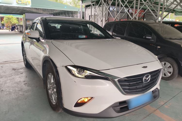 Used Mazda CX-4 2018 2.0L Automatic Two-Wheel Drive Blue Sky Dynamic Version China V Standard Front Right 45 Deg