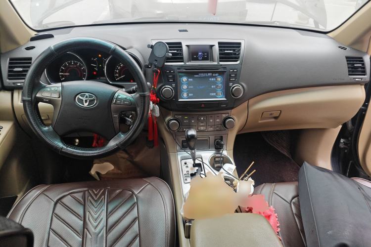 Used Toyota Highlander 2011 2.7L Two-Wheel Drive 7-Seater Luxury Navigation Edition
