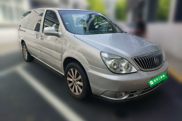 Used Buick GL8 2013 2.4L Classic Edition Front Right 45 Deg