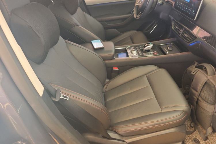 Used BYD Tang New Energy 2018 DM 2.0T All-Wheel Drive Smart Connectivity Luxury Model 7 Seats China V Emission Standard