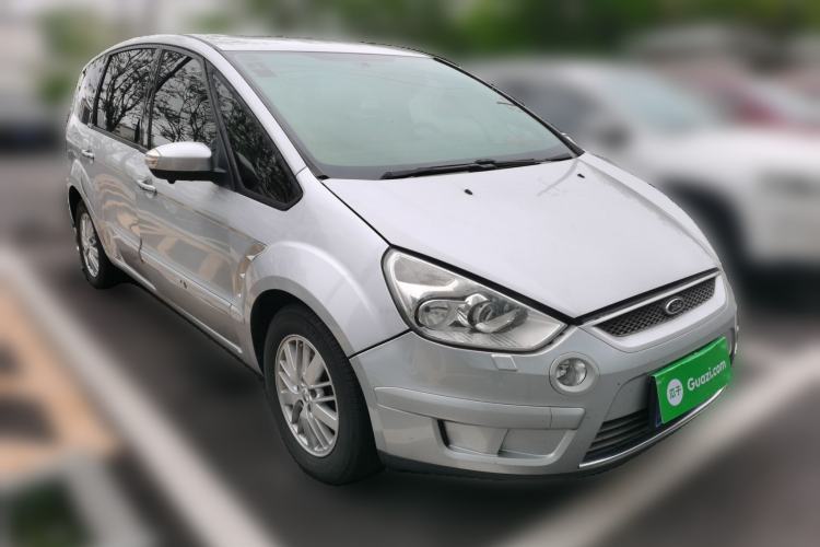 Used Ford S-MAX 2008 2.3L 7-Seater Luxury Version Front Right 45 Deg