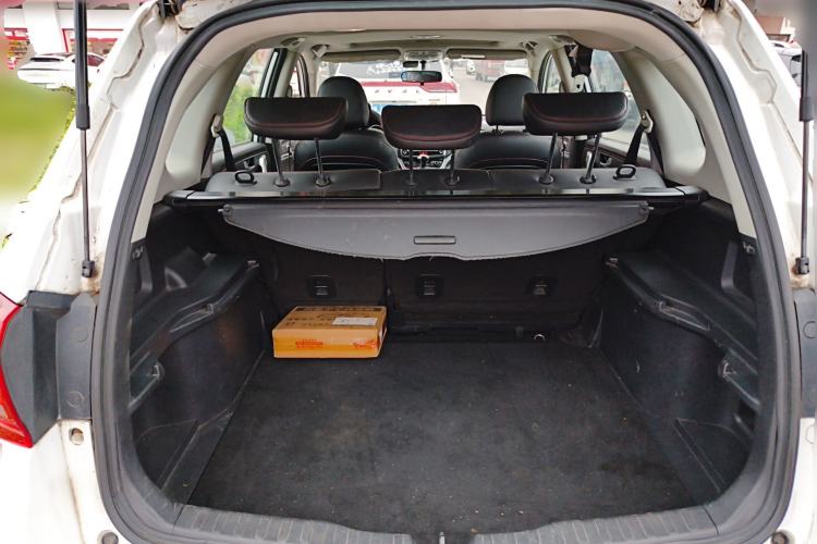 Used Haval H6 2015 Sport Edition 1.5T Automatic Two-Wheel Drive Luxury Model Trunk