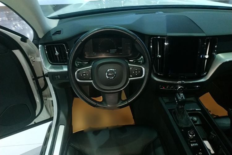 Used Volvo XC60 2018 T4 Zhiyi Edition