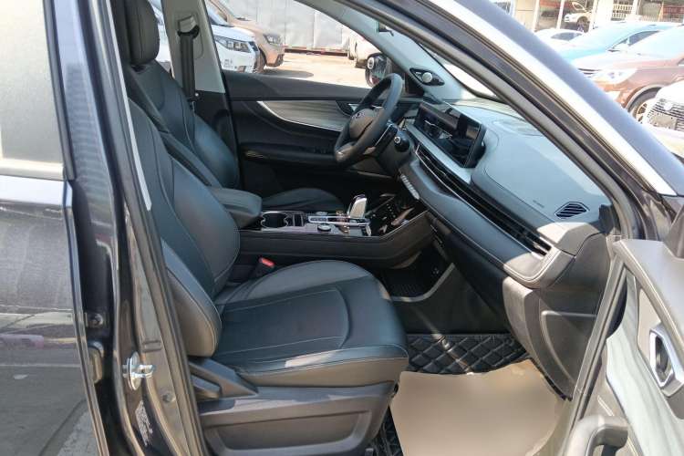 Used Chery Tiggo 8 PLUS 2022 Kunpeng Edition 390TGDI DCT Passion Version