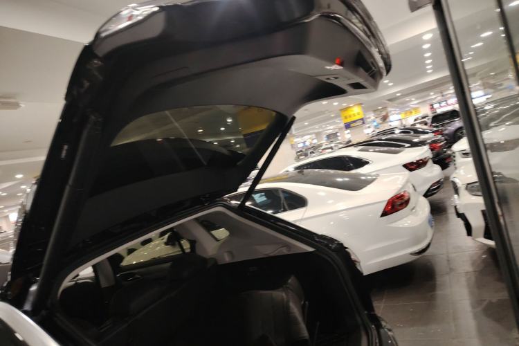 Used Volkswagen Tayron 2024 330TSI Two-Wheel Drive R-Line High-Energy Version Trunk