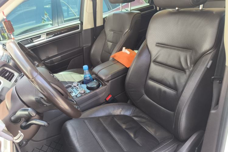 Used Volkswagen Touareg 2016 3.0 TSI High-End Version Left Front Seat