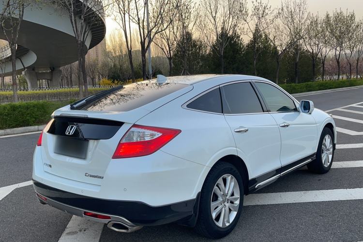 Used Honda Crosstour 2014 2.4L Luxury Edition Exterior 3