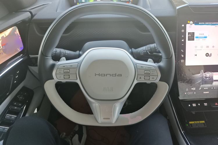 Used Honda P7 2025 Four-Wheel Drive Long-Range Max Steering Wheel