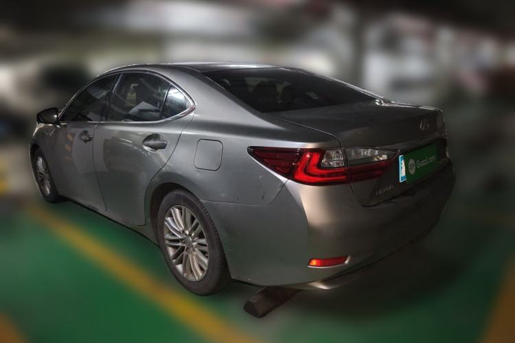 Used Lexus ES 2015 250 Elegant Edition Rear Left 45 Deg