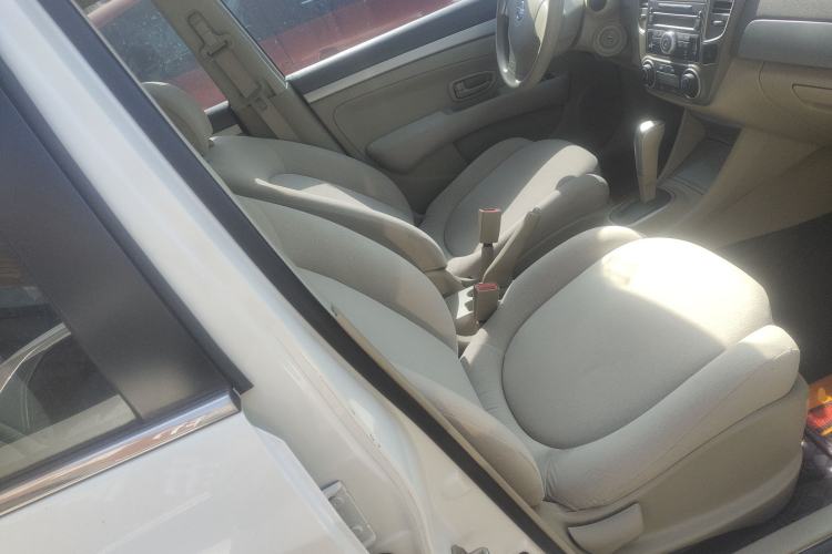 Used Nissan Sylphy 2012 Classic 1.6XE Automatic Comfort Edition Right Front Seat