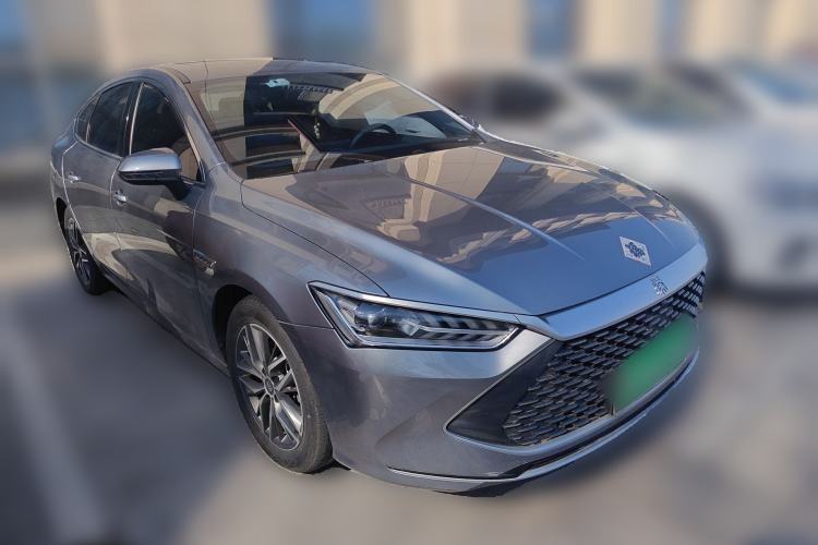 Used BYD Qin PLUS 2021 DM-i 55KM Flagship Model Front Right 45 Deg