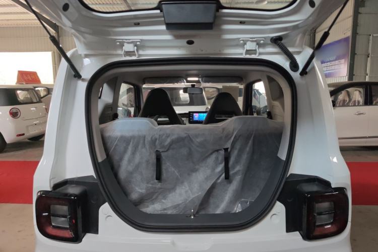 Used Geely Galaxy Panda 2024 Panda Mini 200km Endurance Bear Trunk