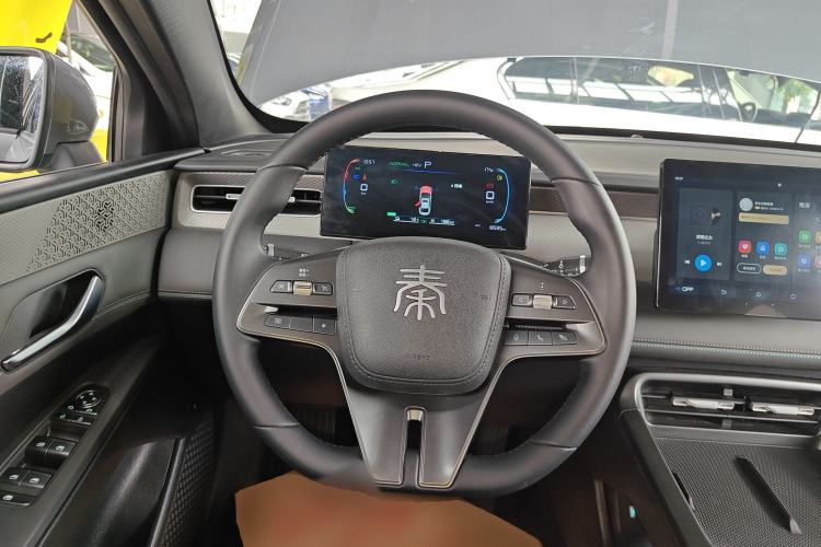 Used BYD Qin PLUS 2025 DM-i Smart Drive 55KM Leading Model Steering Wheel