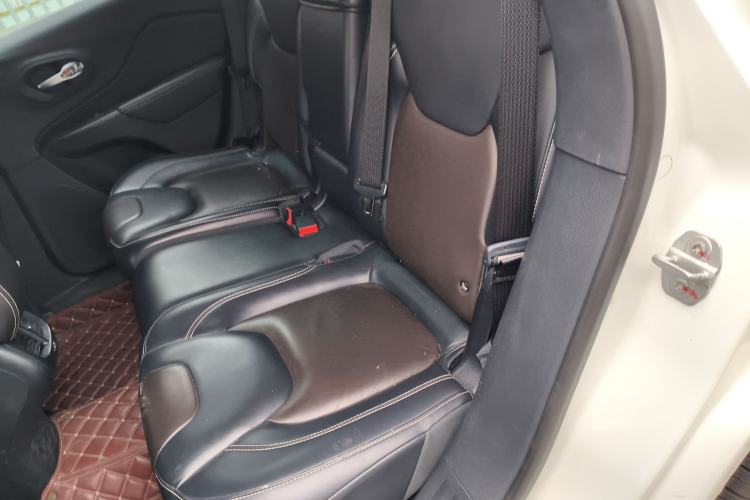 Used Jeep Cherokee 2016 2.4L Leading Edition