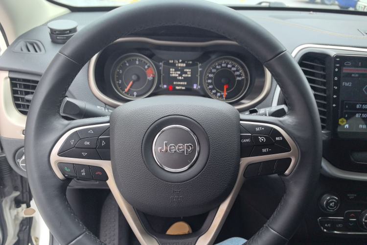 Used Jeep Cherokee 2016 2.4L Leading Edition Steering Wheel