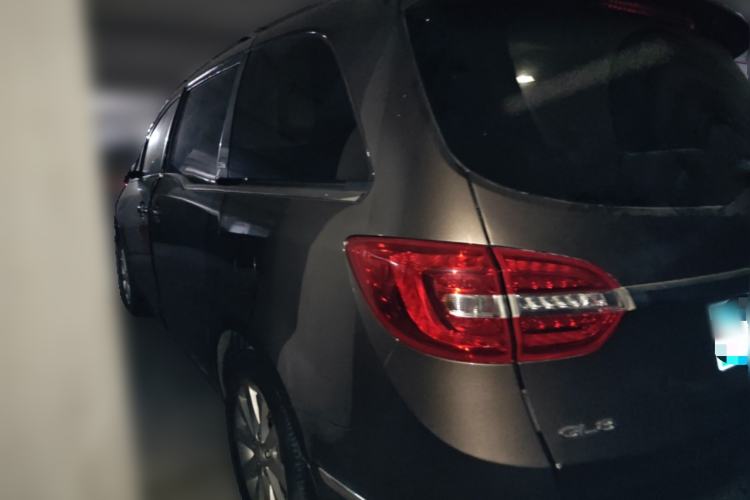 Used Buick GL8 2015 2.4L Luxury Business Premium Edition Rear Left 45 Deg