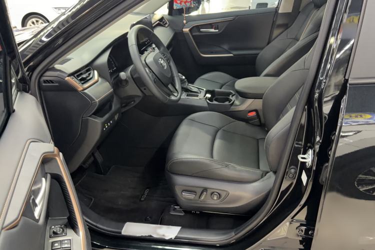 Used Toyota Wildlander 2024 2.0L CVT Two-Wheel Drive Luxury PLUS Edition