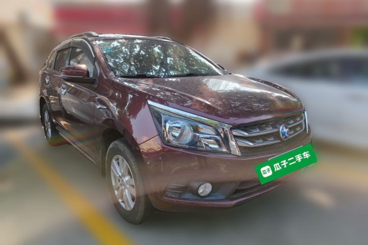 Used Venucia T70 2016 2.0L CVT Smart Choice Edition Front Right 45 Deg