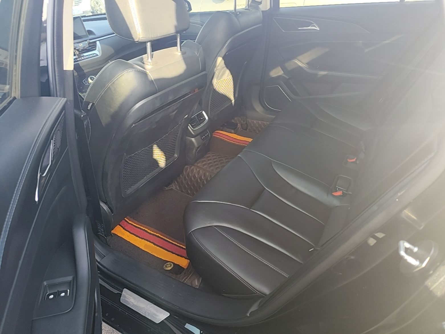 Hongqi H5 2022 Classic Model Facelift 1.8T Automatic Smart Connect Flagship Edition - Chinese Trim Xiang — снимка 20