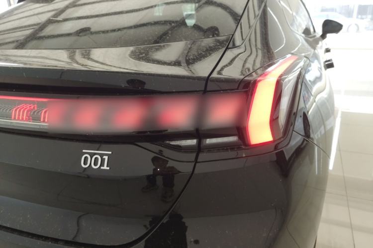 Used Zeekr 001 2026 Model 103° Rear-Drive Max Version Right Rear Taillight