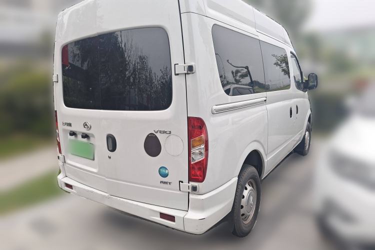 Used SAIC MAXUS Xintu V80 2023 2.0T AMT Classic Aoyuntong Short Wheelbase Mid-Roof 5/6-Seater Rear Right 45 Deg