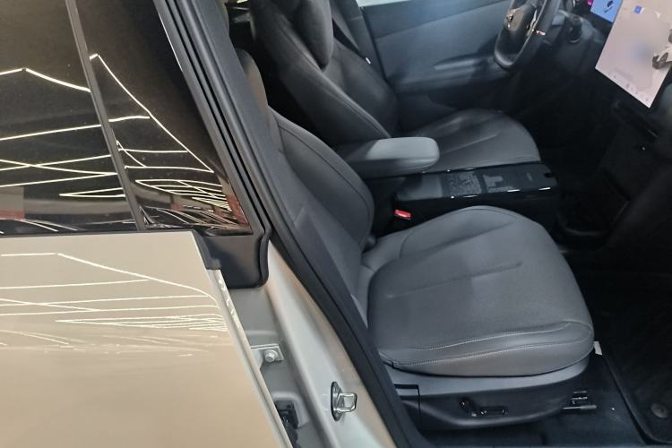 Used Lynk & Co Z20 2025 530 km Range Rear-Wheel Drive Pro
