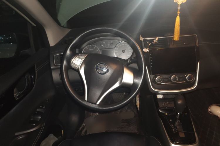 Used Nissan Tiida 2021 1.6L CVT Cool Edition
