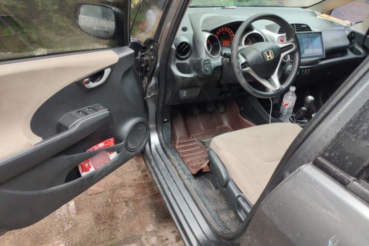 Used Honda Fit 2011 1.3L manual Comfort version Driver Seat