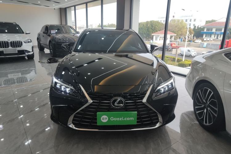 Used Lexus ES 2025 300h Deluxe Edition