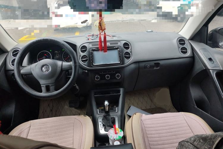 Used Volkswagen Tiguan 2013 1.8TSI Automatic Two-Wheel Drive Trend Edition Center Console