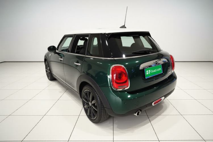 Used MINI 2016 1.5T COOPER Pioneer Edition Five-Door Model Exterior 2