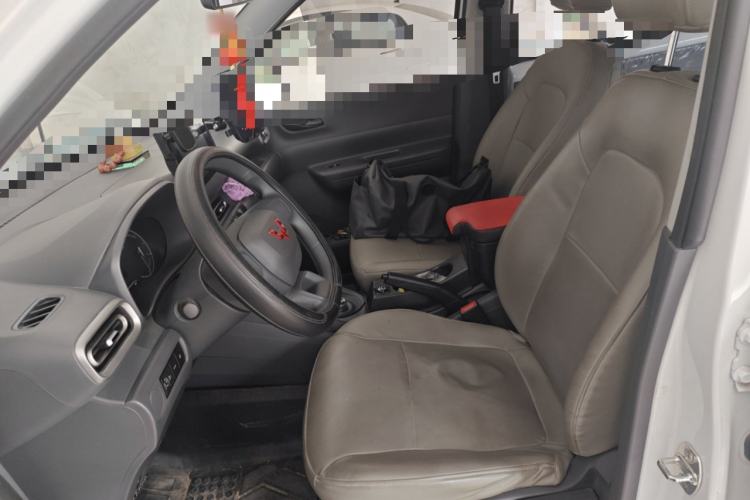 Used Wuling Hongguang New Energy 2024 All-Electric Model 300KM Practical Version
