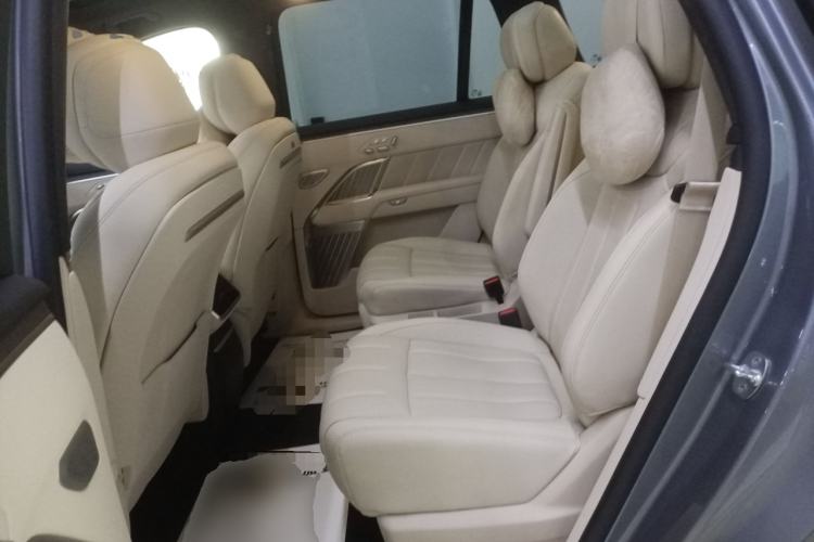 Used ONVO Luxeed L90 2025 Model—Ultra Six-Seater Version Left Rear Seat