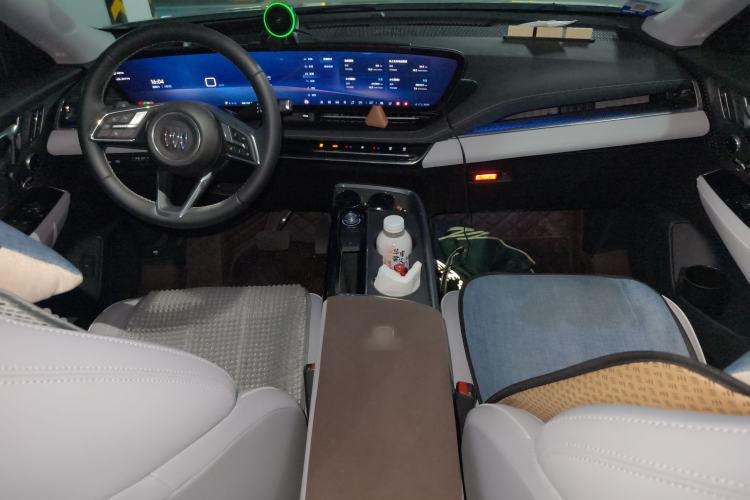 Used Buick E5 2023 Premium Long-Range Version
