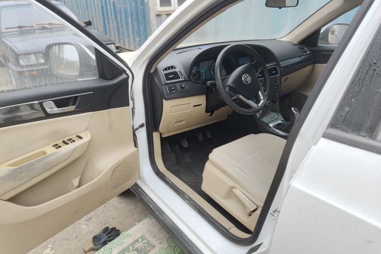 Used Brilliance V5 2012 1.6L Manual Comfort Model
