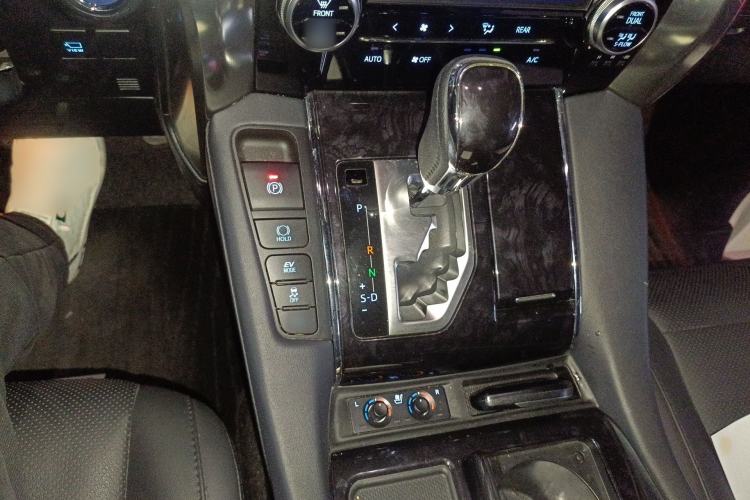 Used Toyota Vellfire 2020 Dual-Engine 2.5L HV Luxury Edition Gear Lever