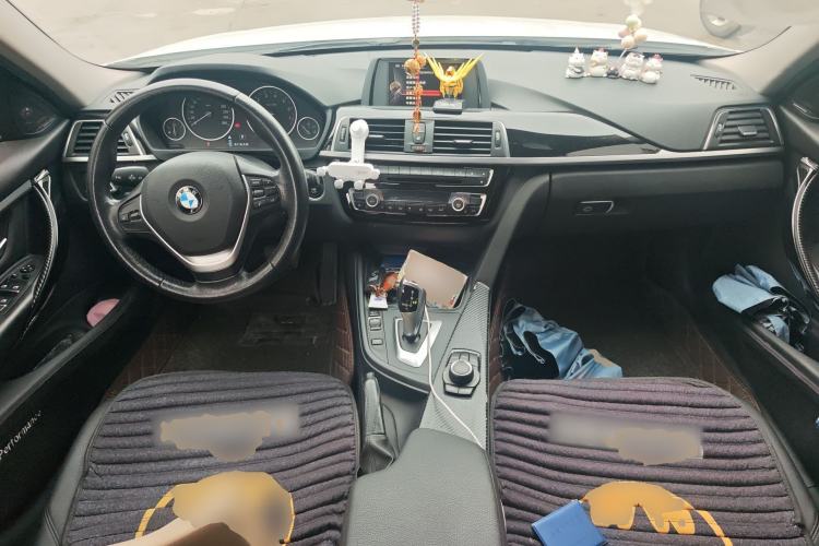 Used BMW 3 Series 2017 318Li Fashion Model Center Console