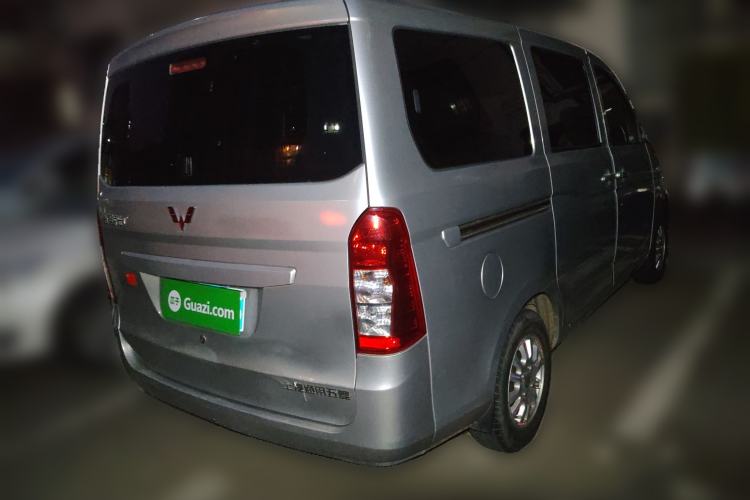 Used Wuling Rongguang V 2016 1.2L Standard Version
