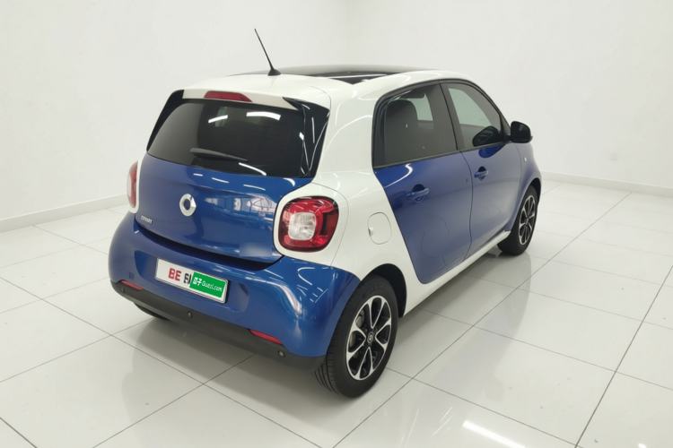 Used smart forfour 2016 1.0L 52 kW Passion Edition Rear Right 45 Deg