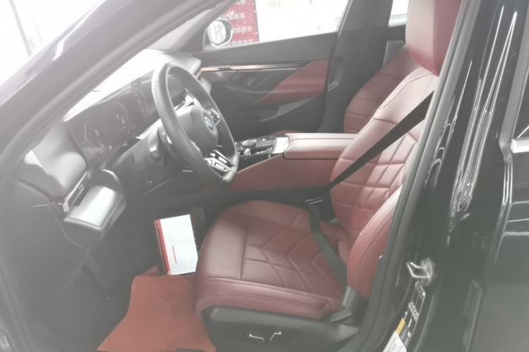 Used BMW i5 2024 eDrive 35L M Sport Package Left Front Seat